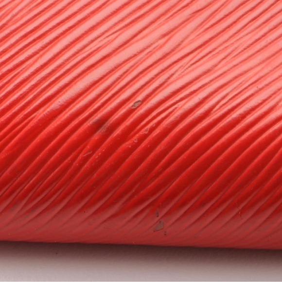 Louis Vuitton red twist long wallet. - Picture 8 of 10